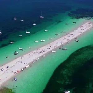 https://face-a-la-mer-fouesnant.inbrittany.com