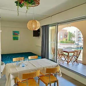 https://studio-hyeres-port.fr-provencehotel.com